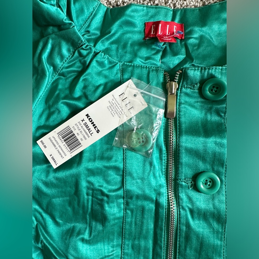 Beautiful Jacket - Picture 2 of 3